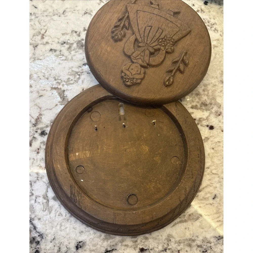 Vintage Resin Dutch Girl Wood Tone Hidden‎ Key Holder Cottage Core Granny Core